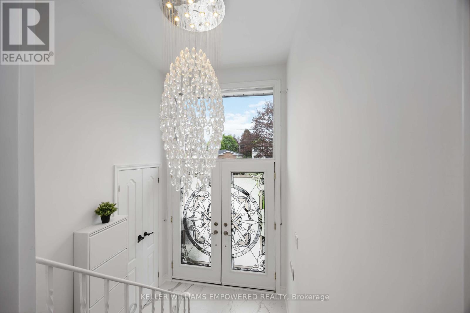 Photo 17 of 112 Kingslake Road, Toronto ON