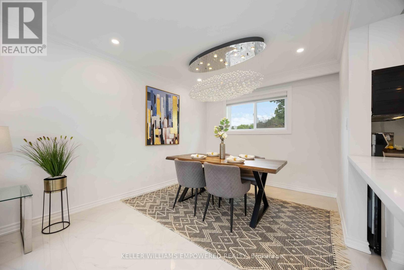 Photo 14 of 112 Kingslake Road, Toronto ON