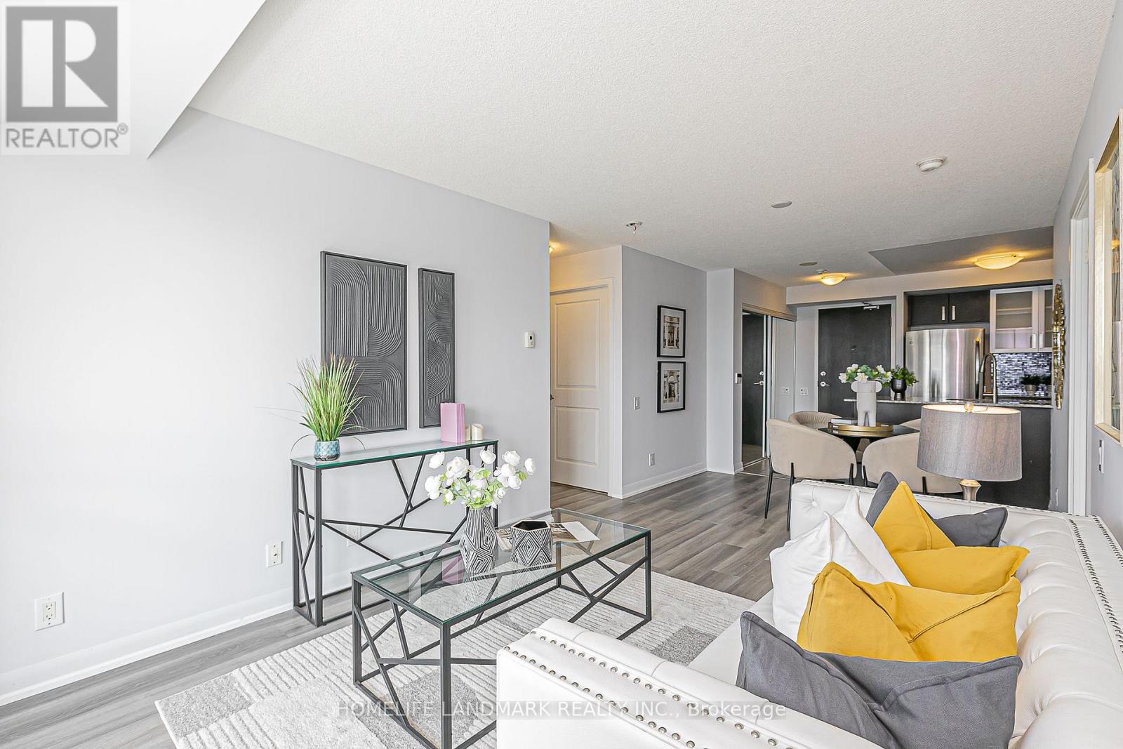 Photo 24 of 1615 17 Anndale Drive, Toronto ON