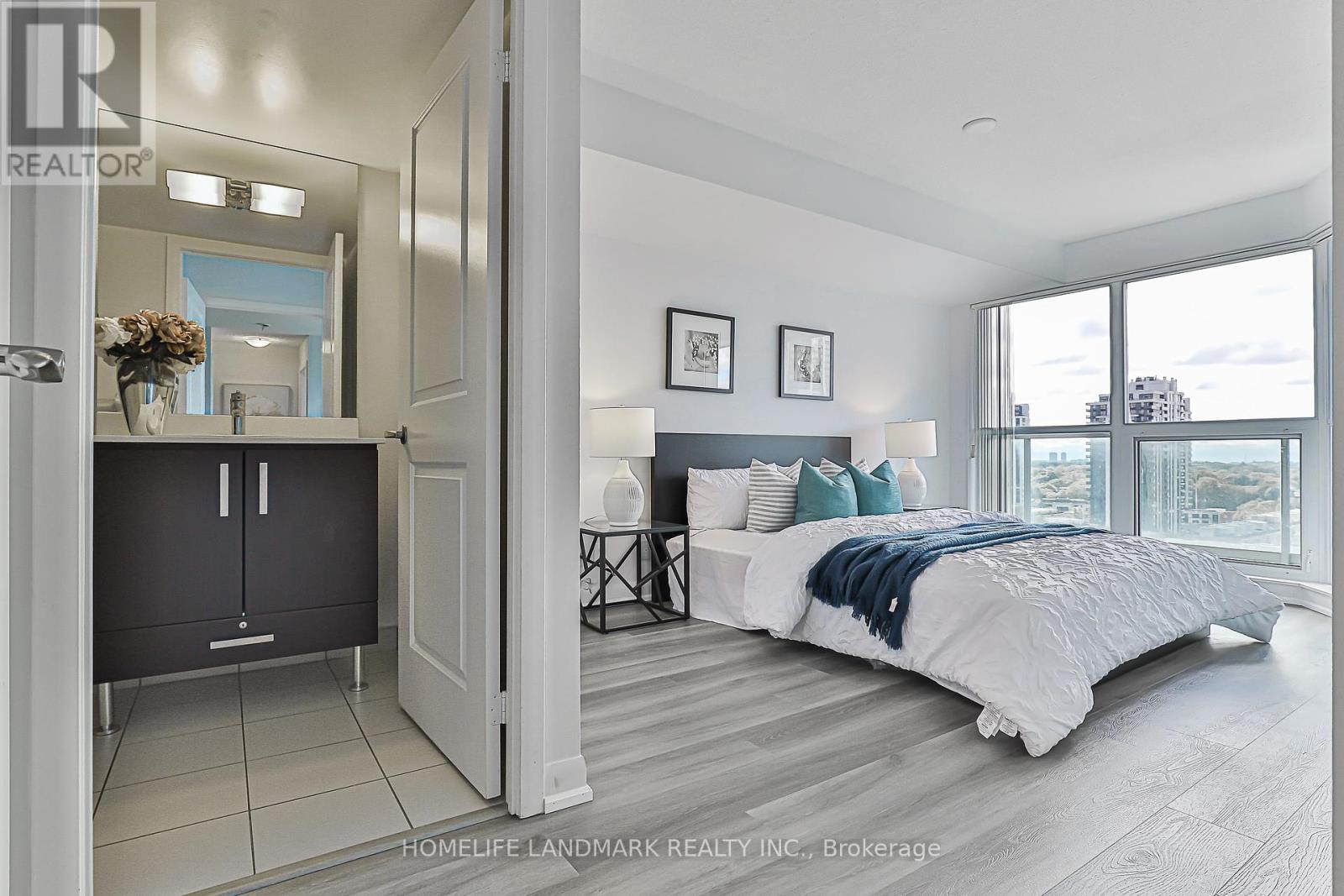 Photo 23 of 1615 17 Anndale Drive, Toronto ON