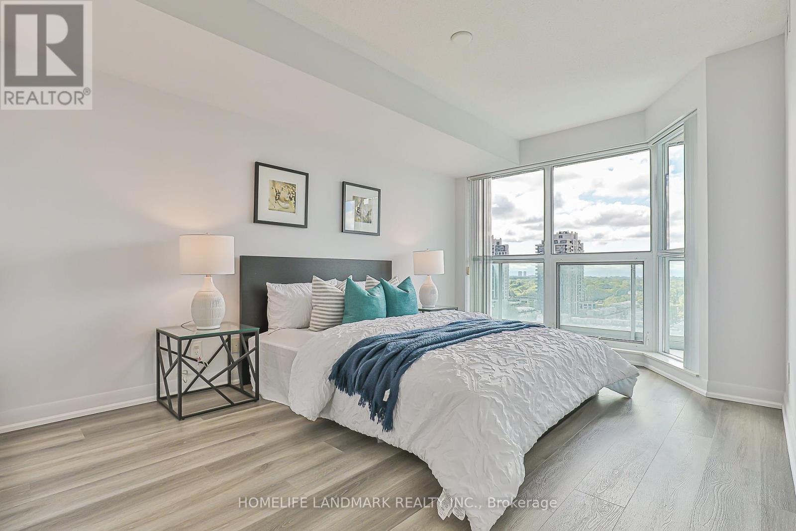 Photo 2 of 1615 17 Anndale Drive, Toronto ON