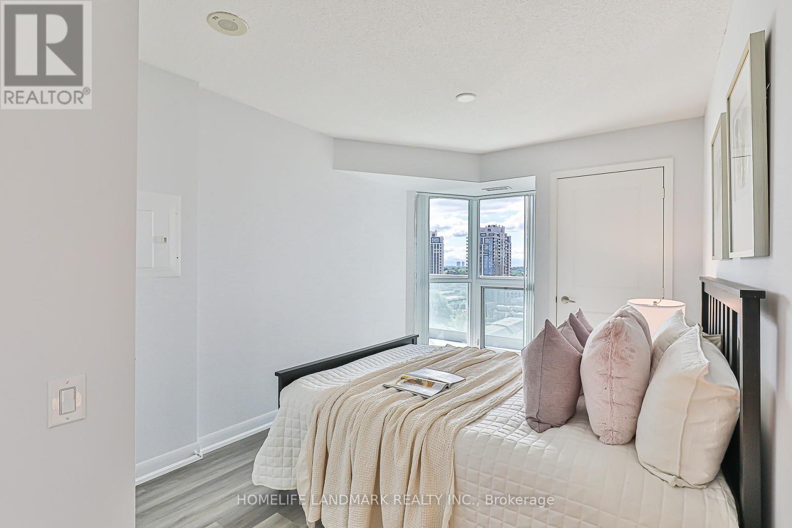 Photo 1 of 1615 17 Anndale Drive, Toronto ON