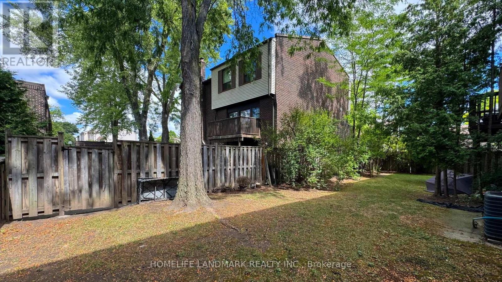 Photo 25 of 4 100 Spire Hill Way, Toronto ON