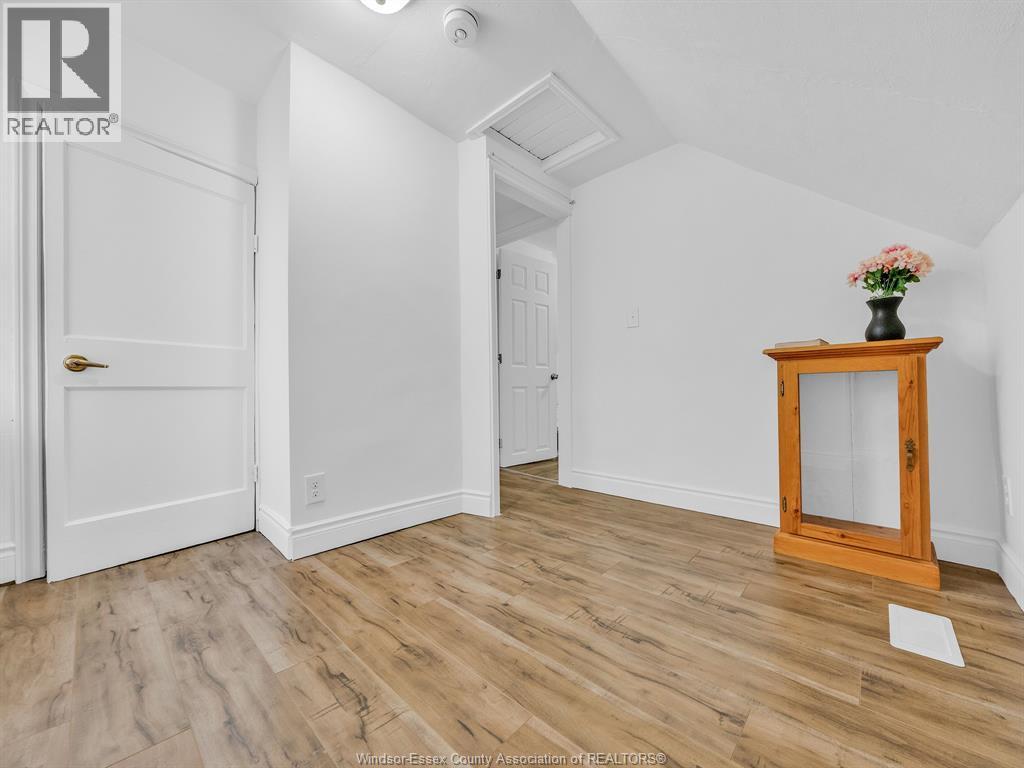 Photo 26 of 915 Mckay Avenue, Windsor ON