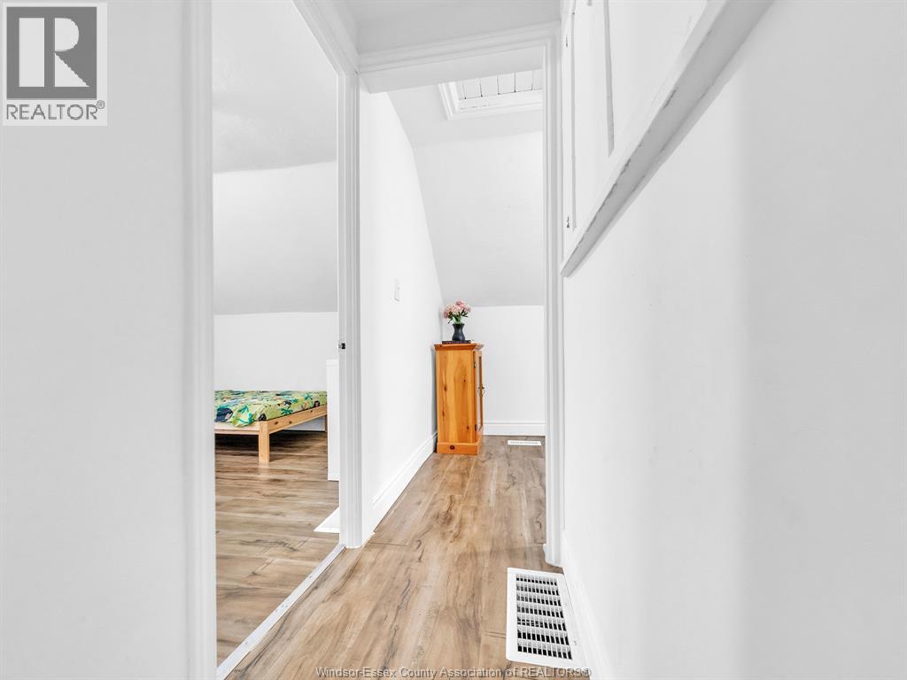 Photo 21 of 915 Mckay Avenue, Windsor ON
