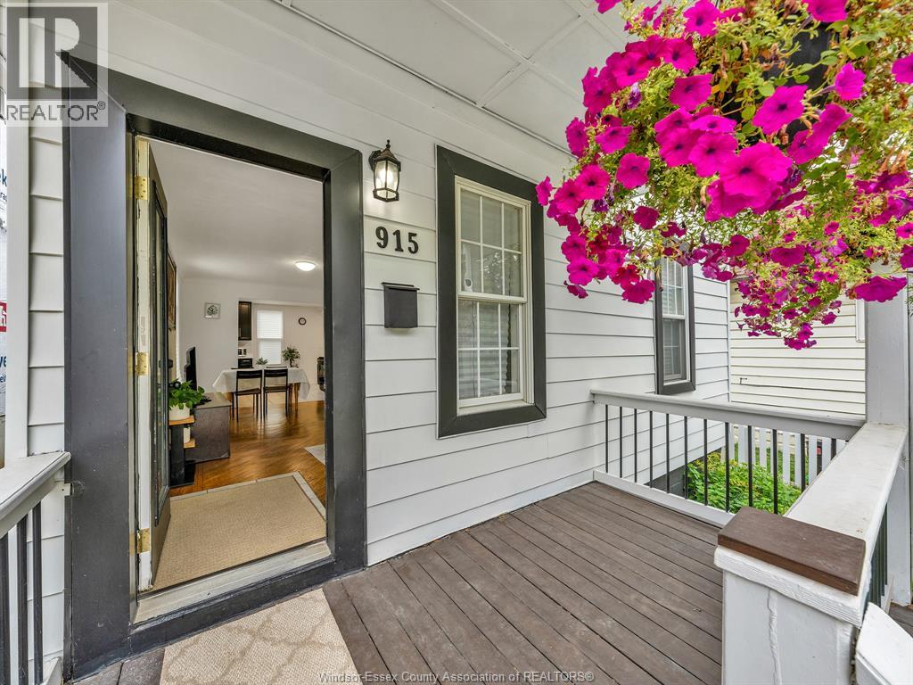 Photo 5 of 915 Mckay Avenue, Windsor ON