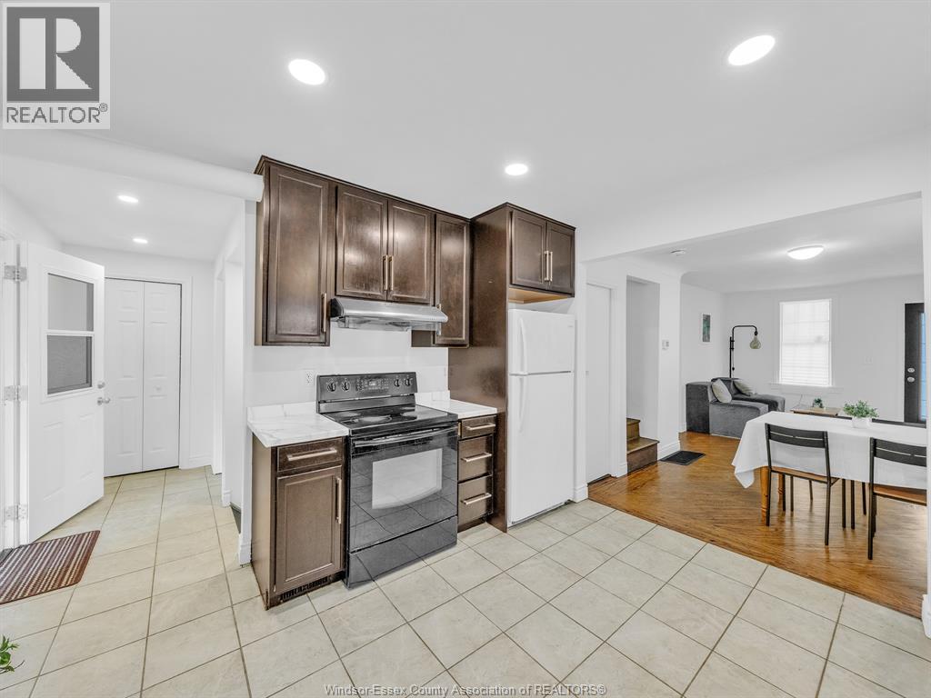 Photo 13 of 915 Mckay Avenue, Windsor ON