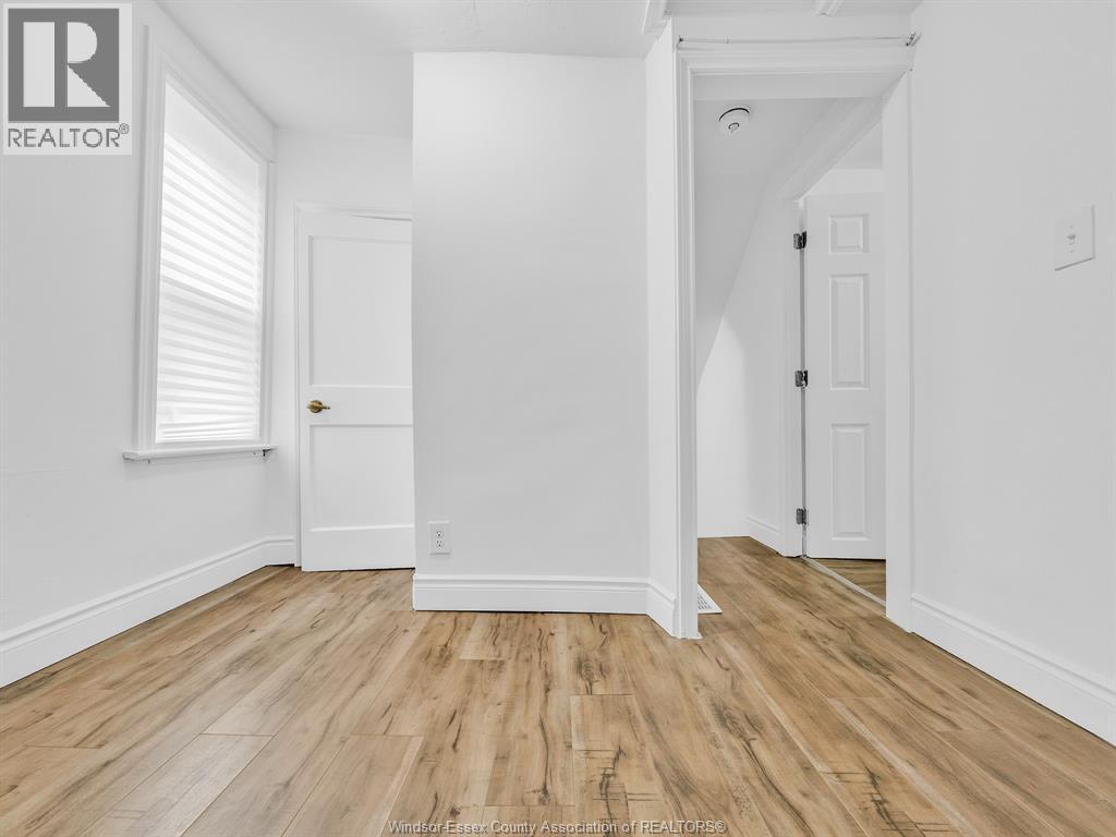 Photo 25 of 915 Mckay Avenue, Windsor ON