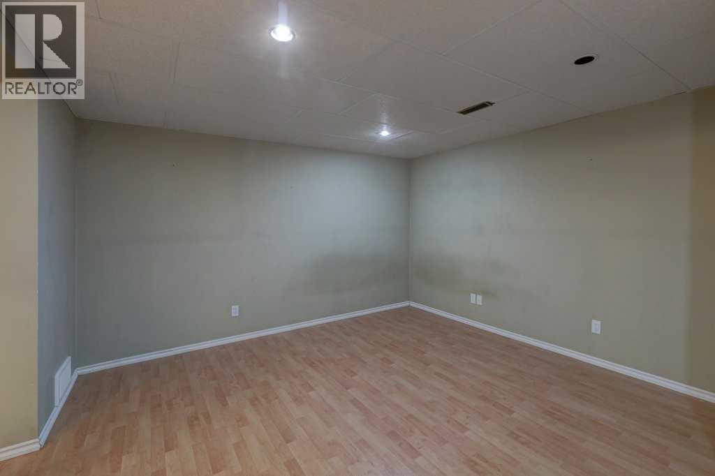 Photo 2 of 223 Covington Road Ne, Calgary AB
