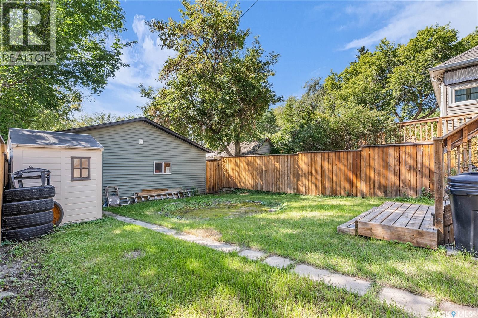 Photo 37 of 211 28th Street W, Saskatoon SK