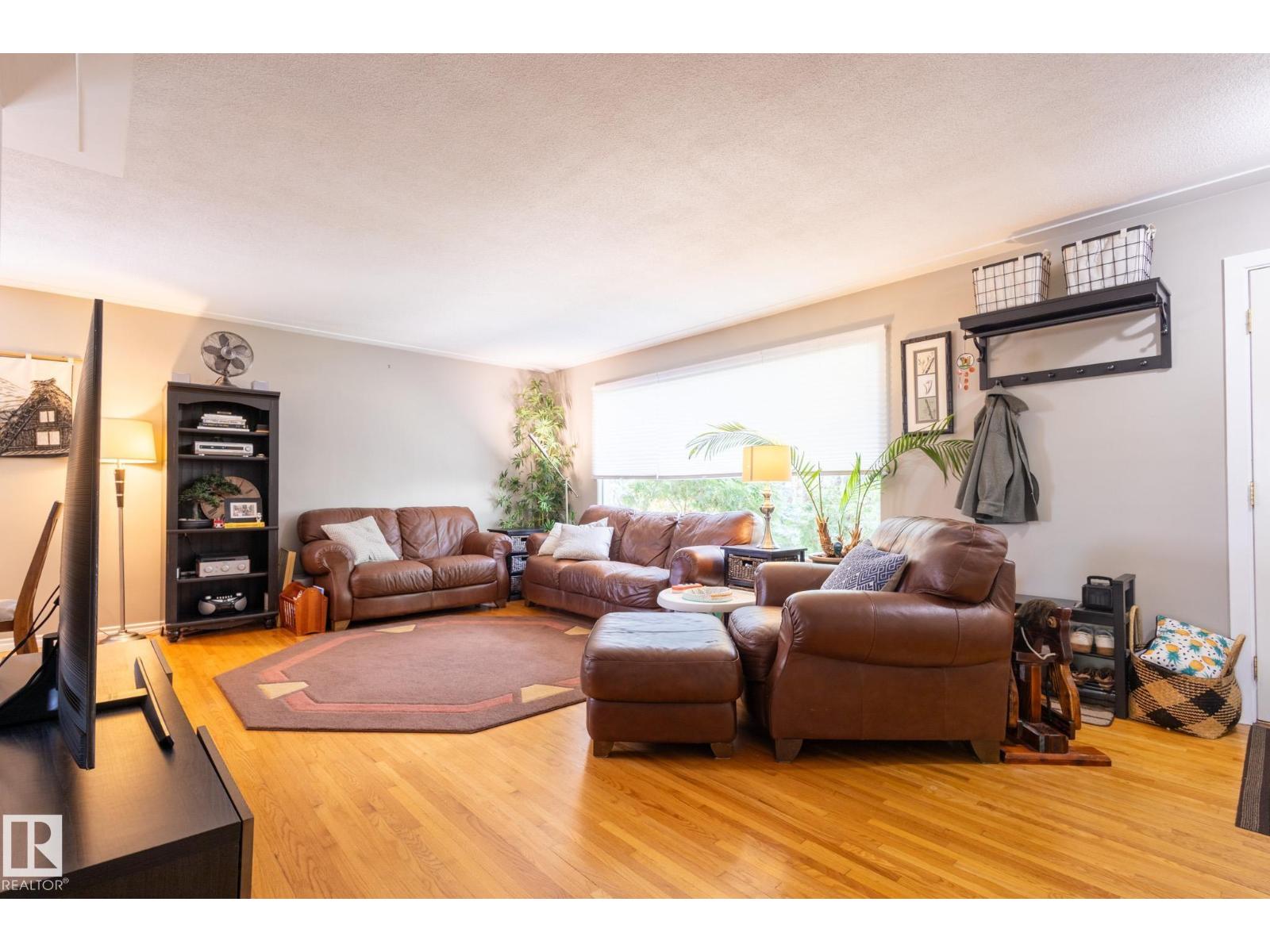 Photo 21 of 9015 157 St Nw, Edmonton AB