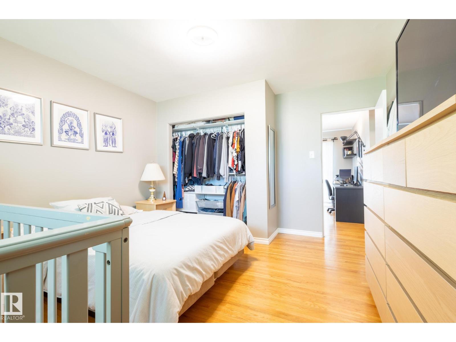 Photo 25 of 9015 157 St Nw, Edmonton AB