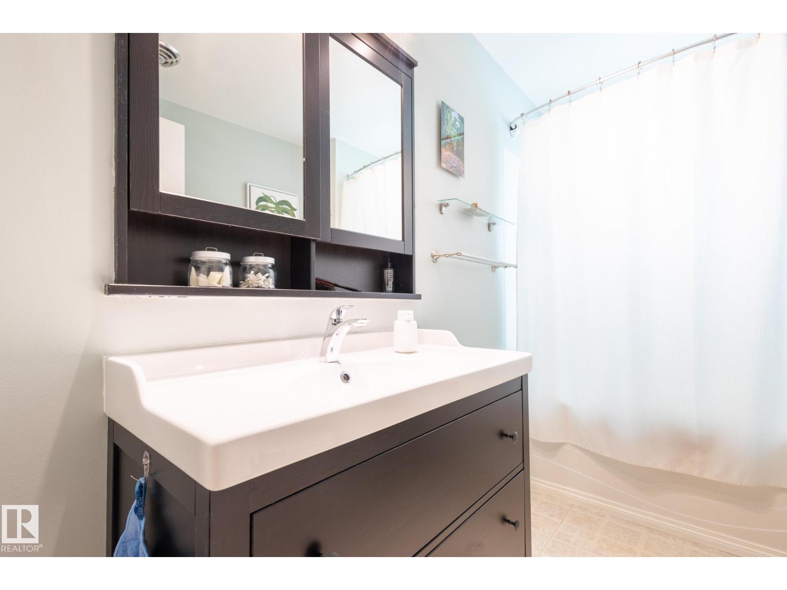 Photo 28 of 9015 157 St Nw, Edmonton AB