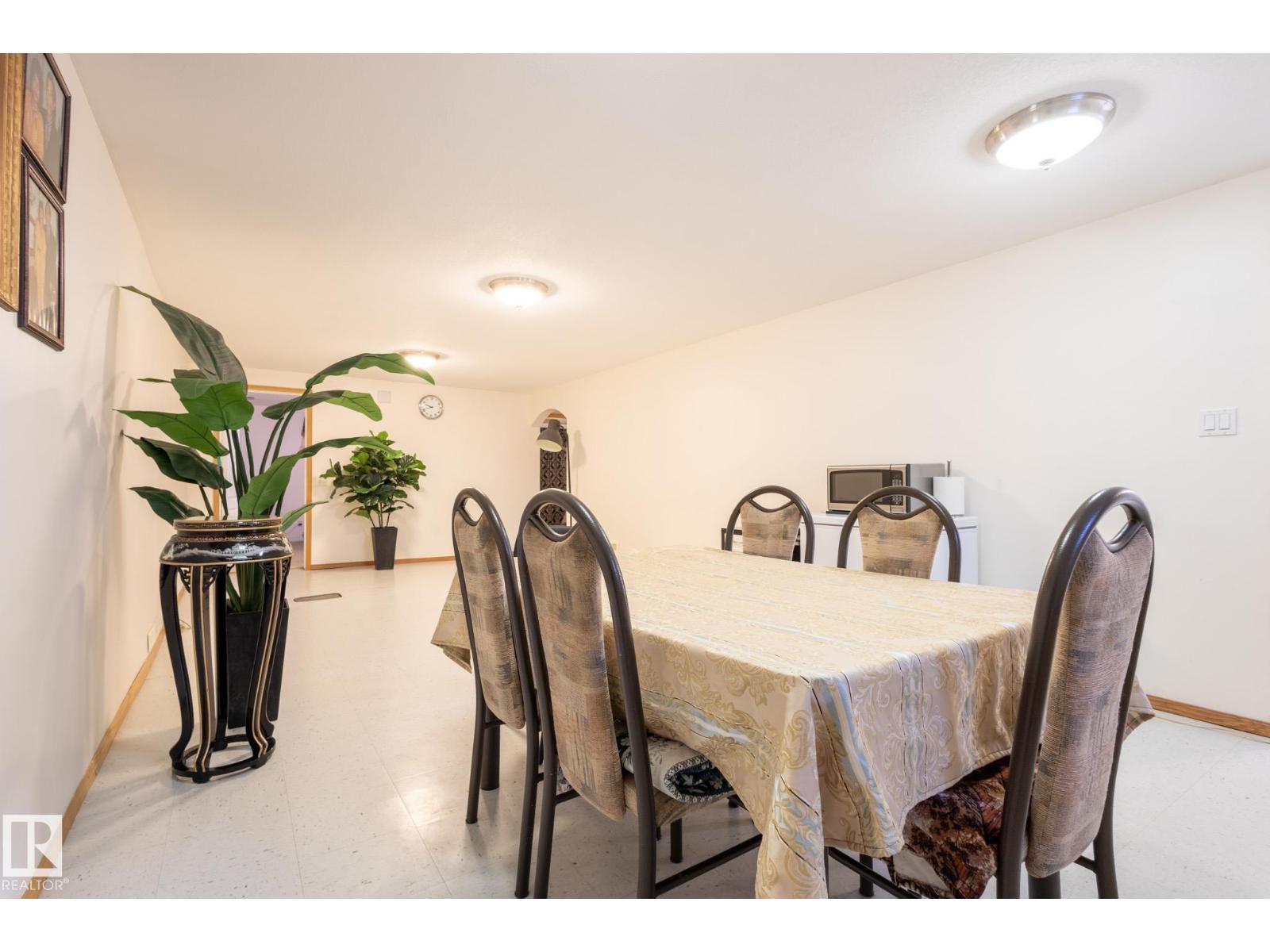 Photo 41 of 9015 157 St Nw, Edmonton AB