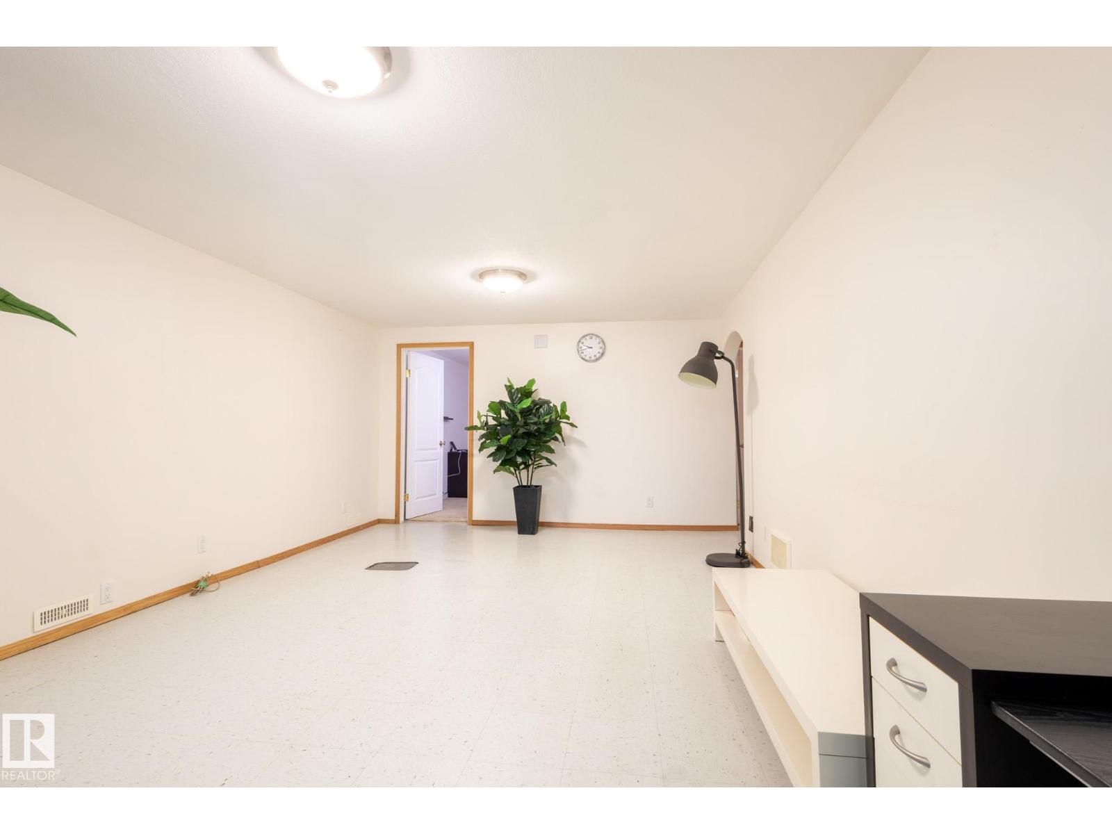 Photo 43 of 9015 157 St Nw, Edmonton AB