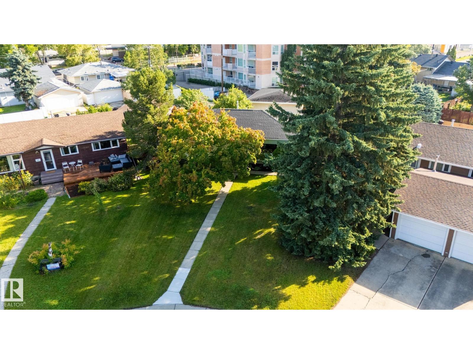 Photo 5 of 9015 157 St Nw, Edmonton AB