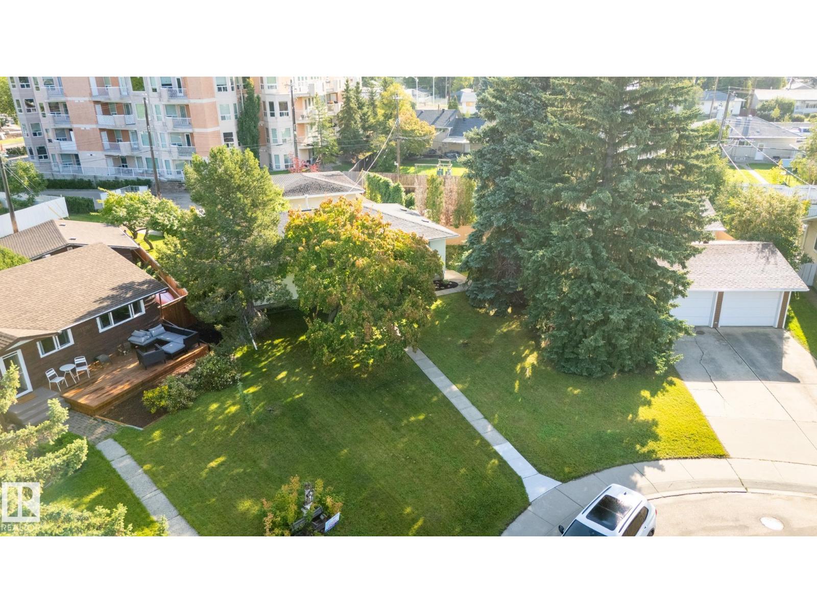Photo 6 of 9015 157 St Nw, Edmonton AB