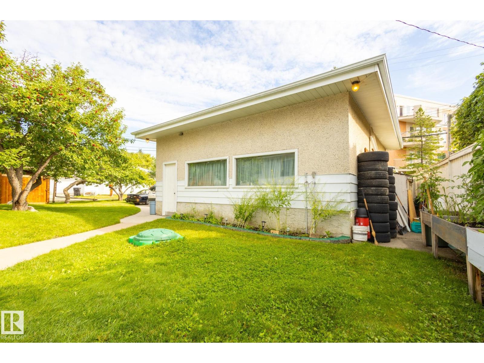 Photo 60 of 9015 157 St Nw, Edmonton AB