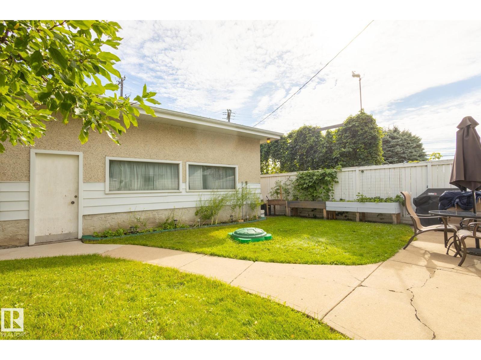 Photo 61 of 9015 157 St Nw, Edmonton AB