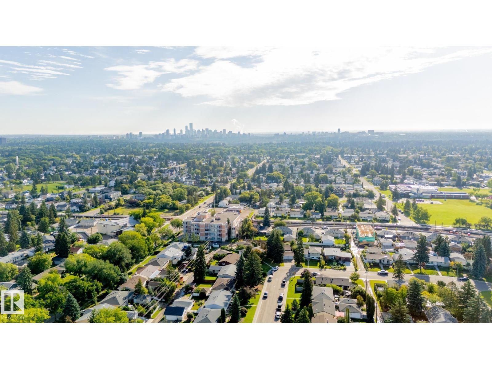 Photo 71 of 9015 157 St Nw, Edmonton AB