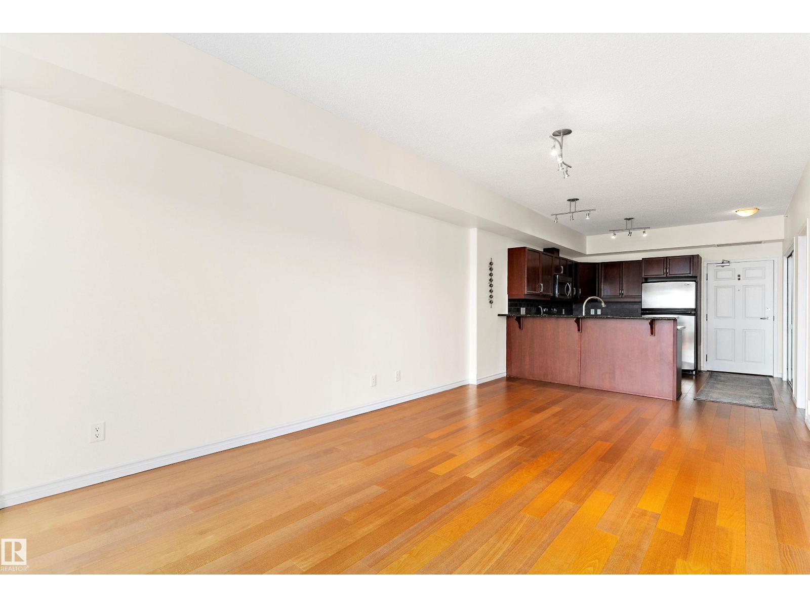 Photo 13 of 702 10303 111 St Nw, Edmonton AB
