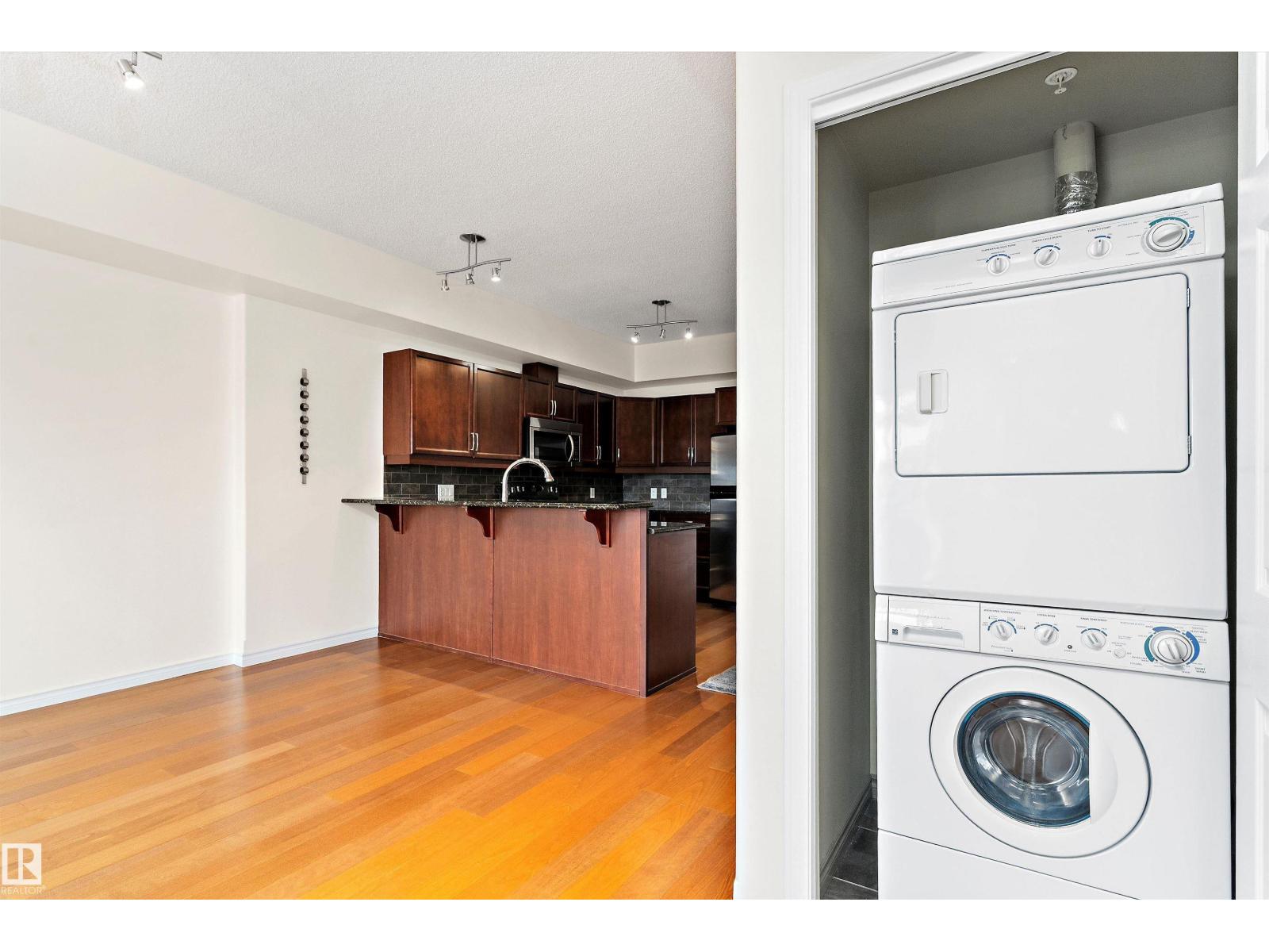 Photo 16 of 702 10303 111 St Nw, Edmonton AB