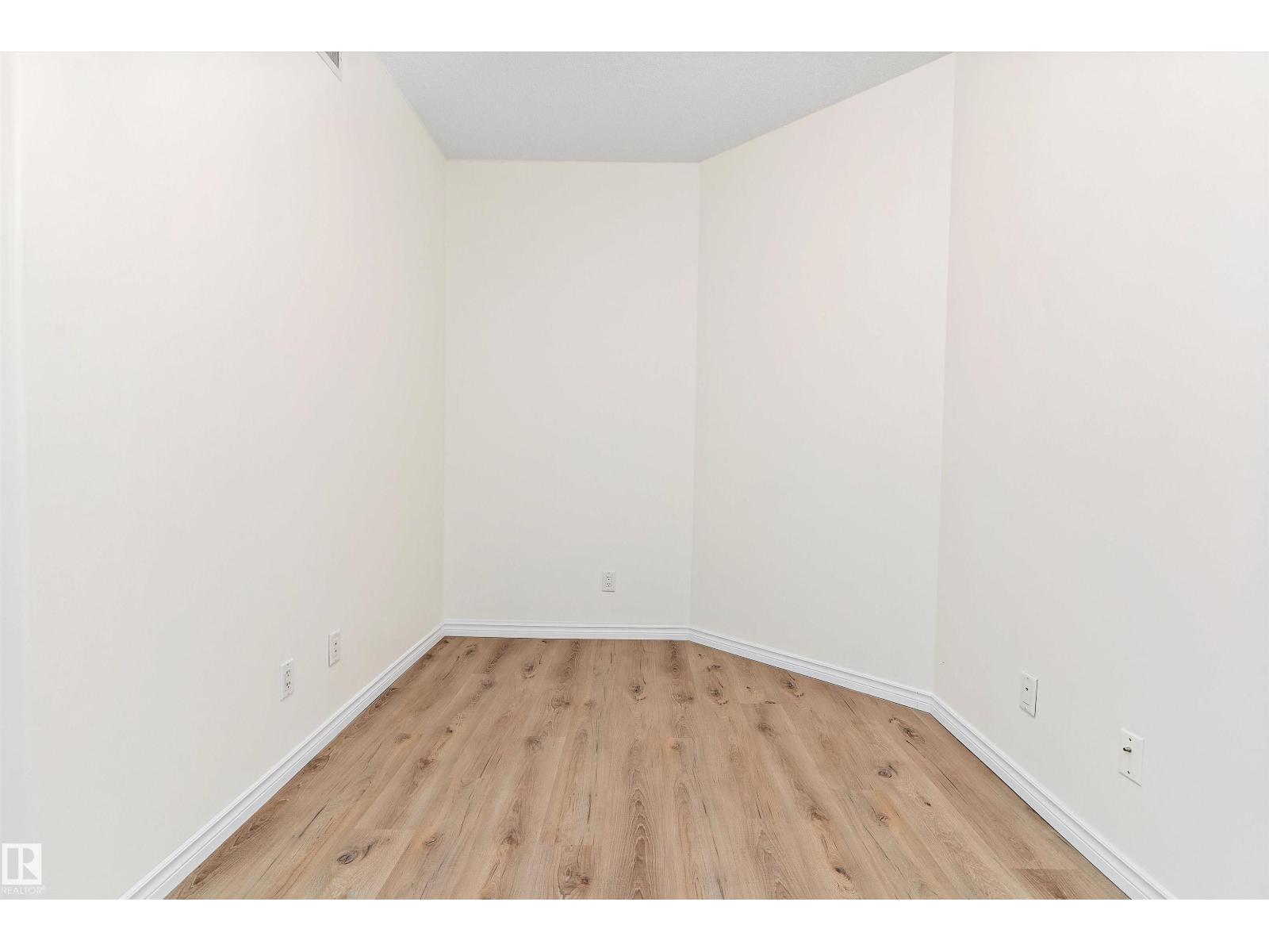 Photo 23 of 702 10303 111 St Nw, Edmonton AB