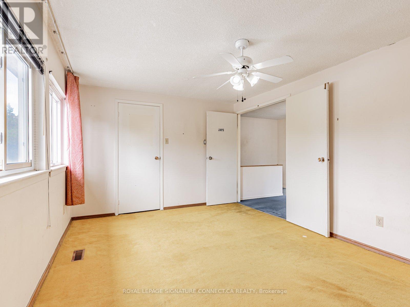 Photo 21 of 77 White Heather Boulevard, Toronto ON