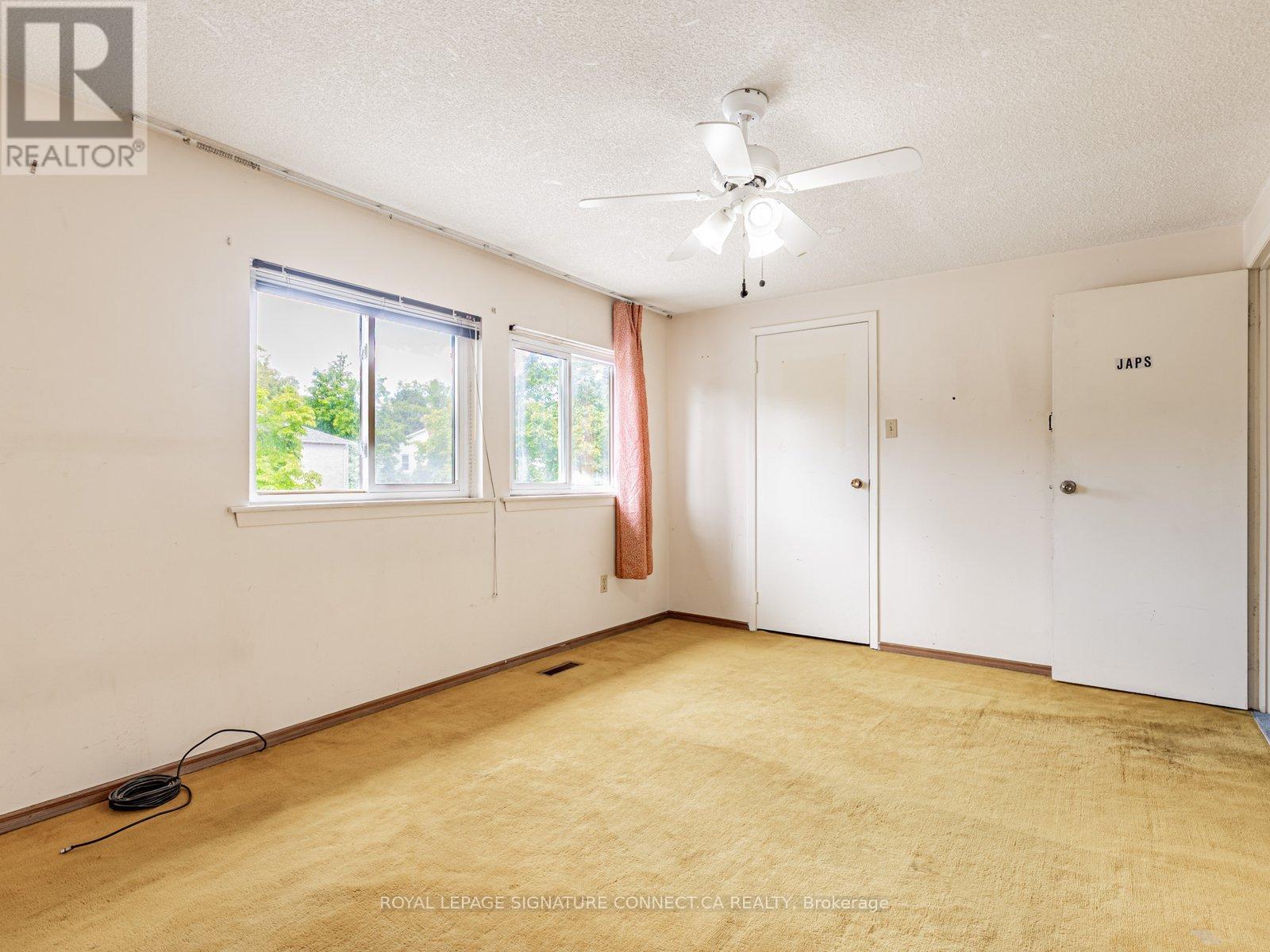 Photo 15 of 77 White Heather Boulevard, Toronto ON