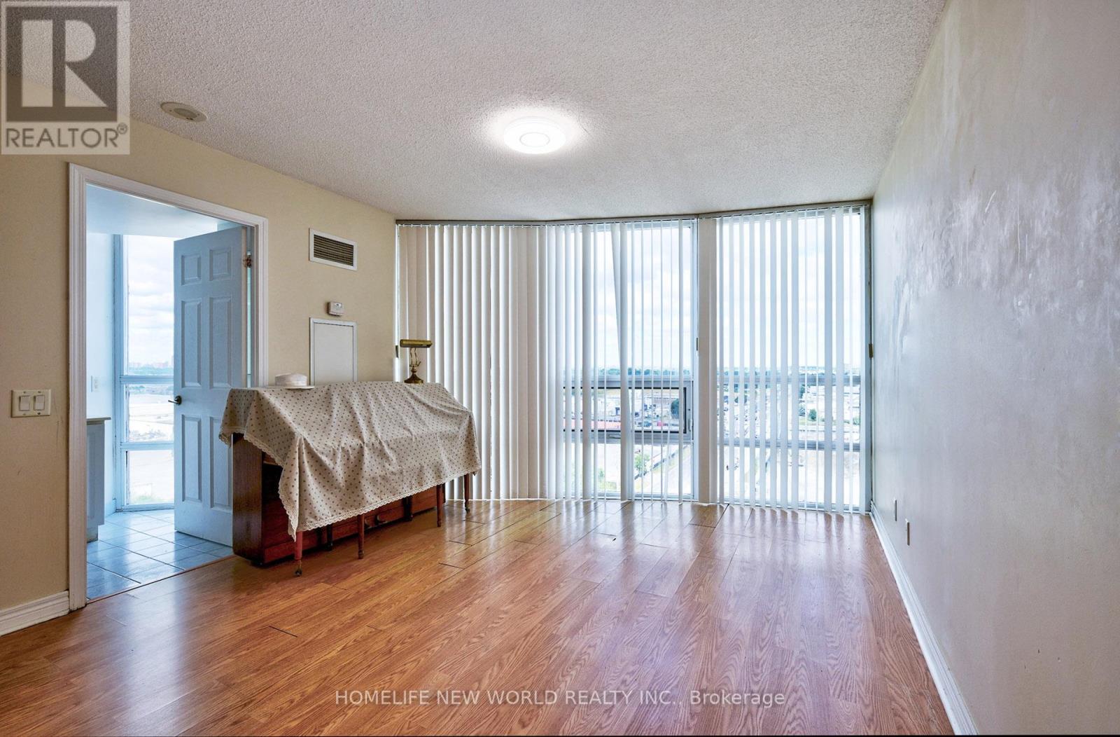 Photo 12 of 1105 83 Borough Drive, Toronto ON