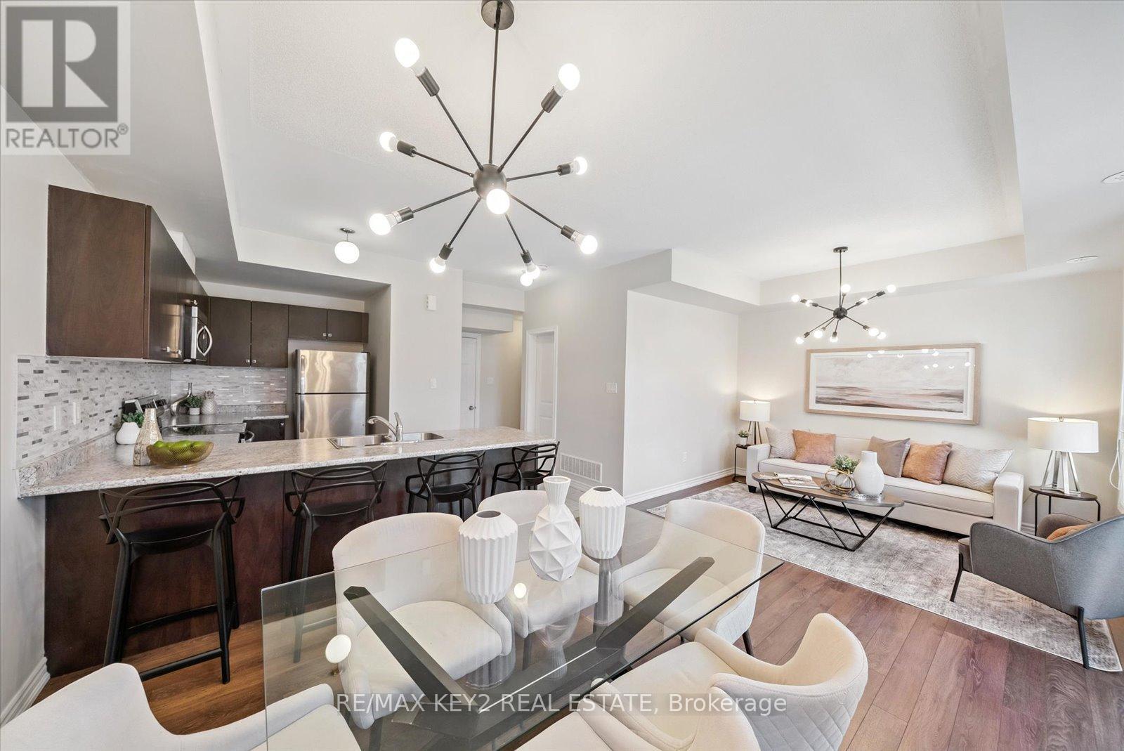 Photo 5 of 175 1704 Grenwich Glen, Pickering ON