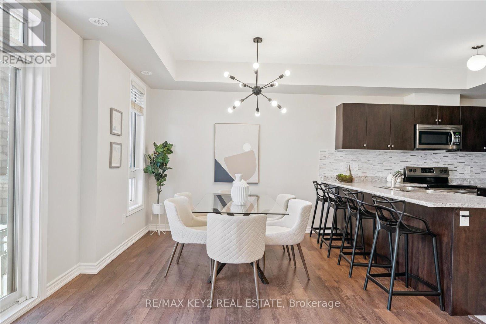 Photo 10 of 175 1704 Grenwich Glen, Pickering ON