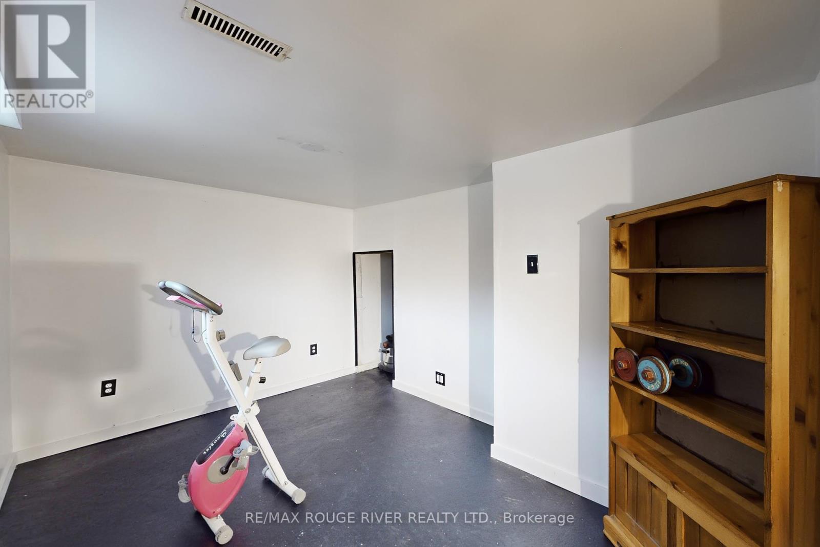 Photo 32 of 798 Oliva Street, Pickering ON