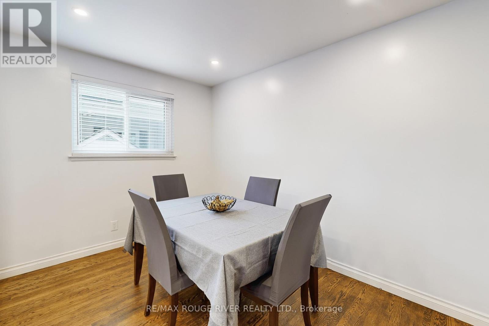 Photo 7 of 798 Oliva Street, Pickering ON
