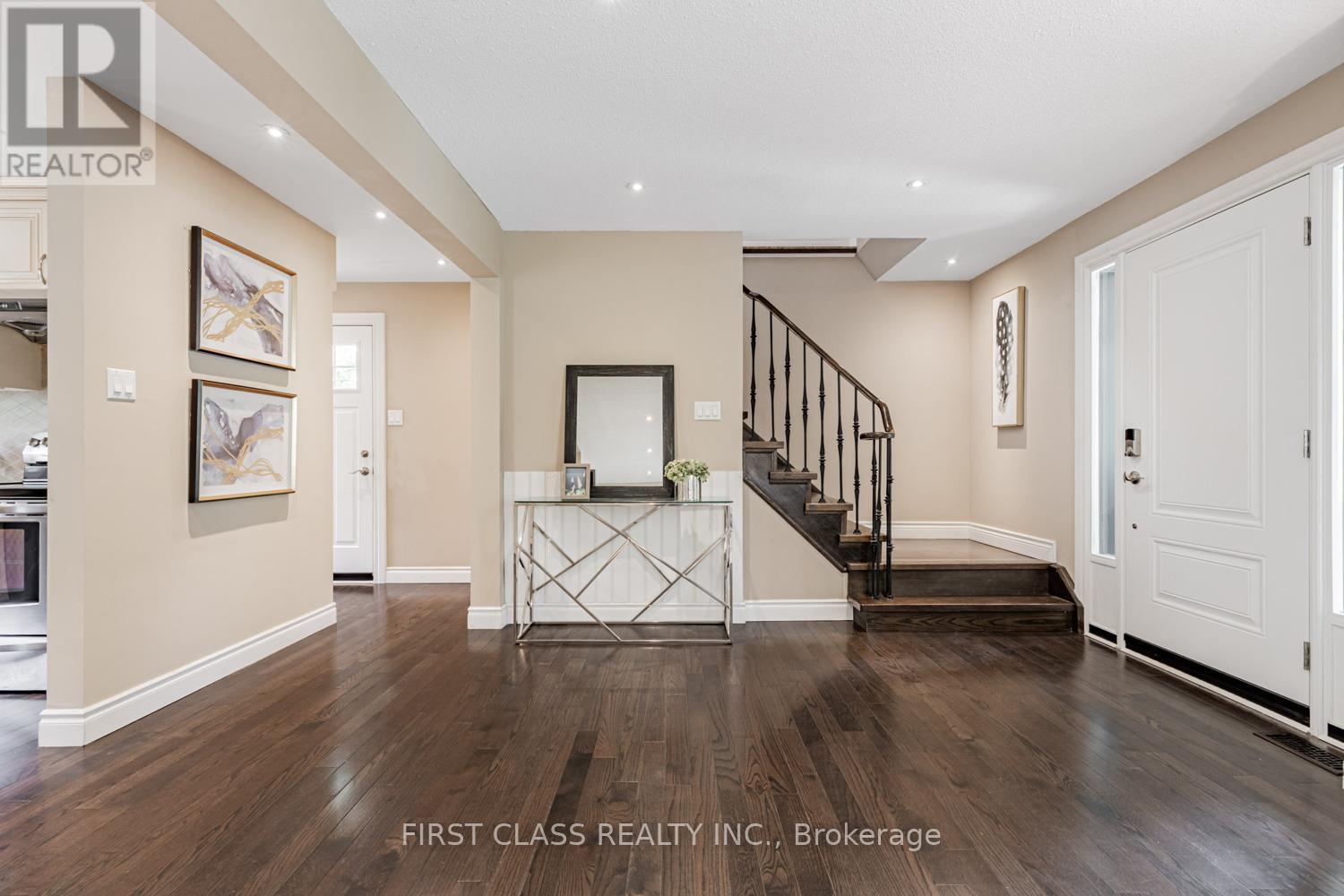 Photo 11 of 97 Bridlewood Boulevard, Toronto ON