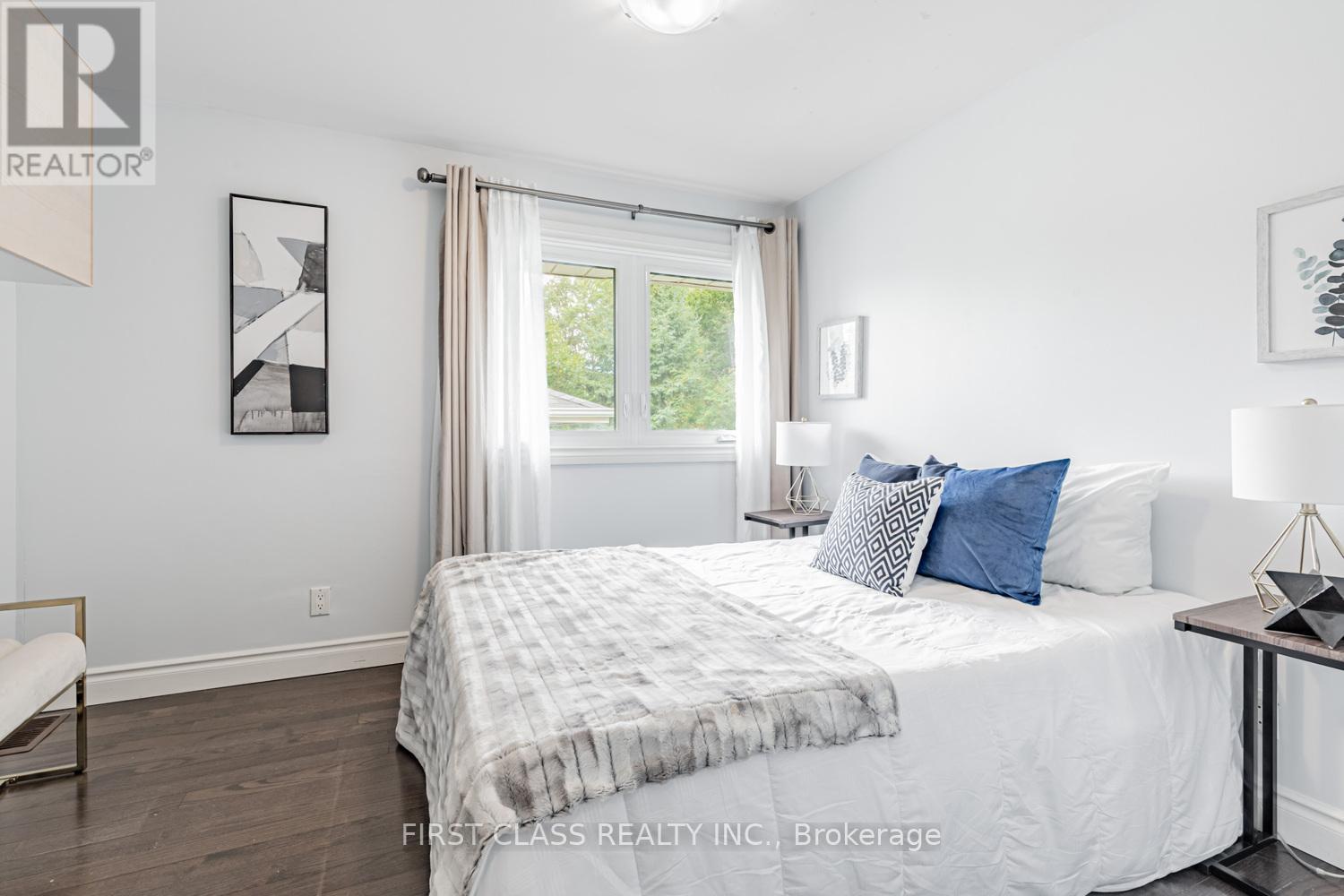 Photo 18 of 97 Bridlewood Boulevard, Toronto ON