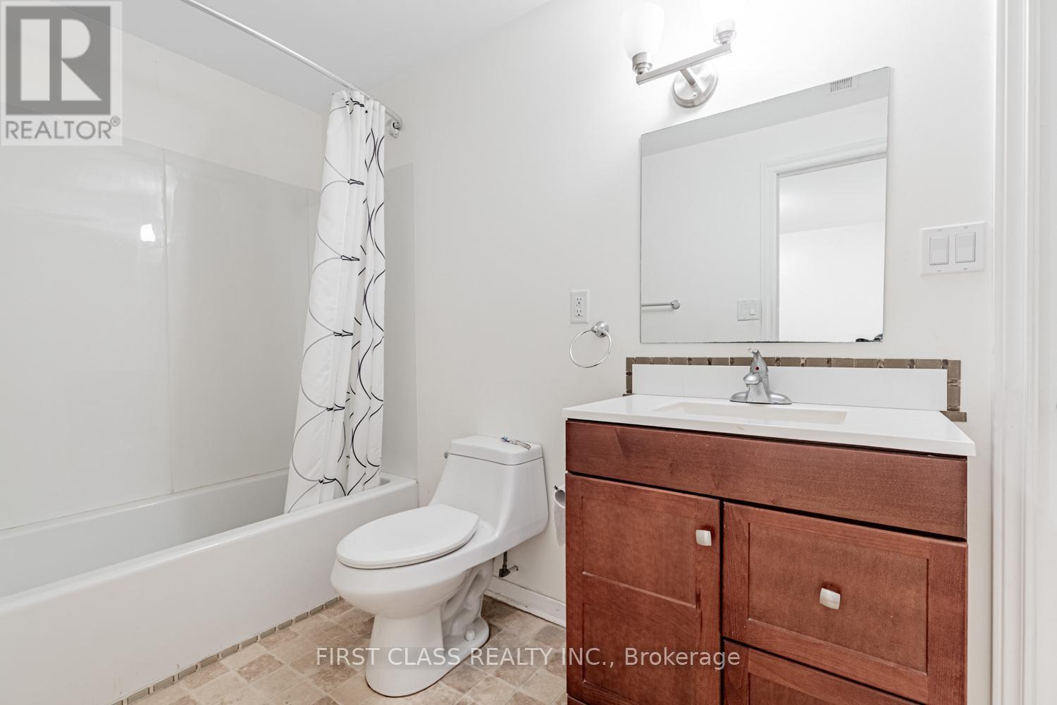 Photo 13 of 97 Bridlewood Boulevard, Toronto ON