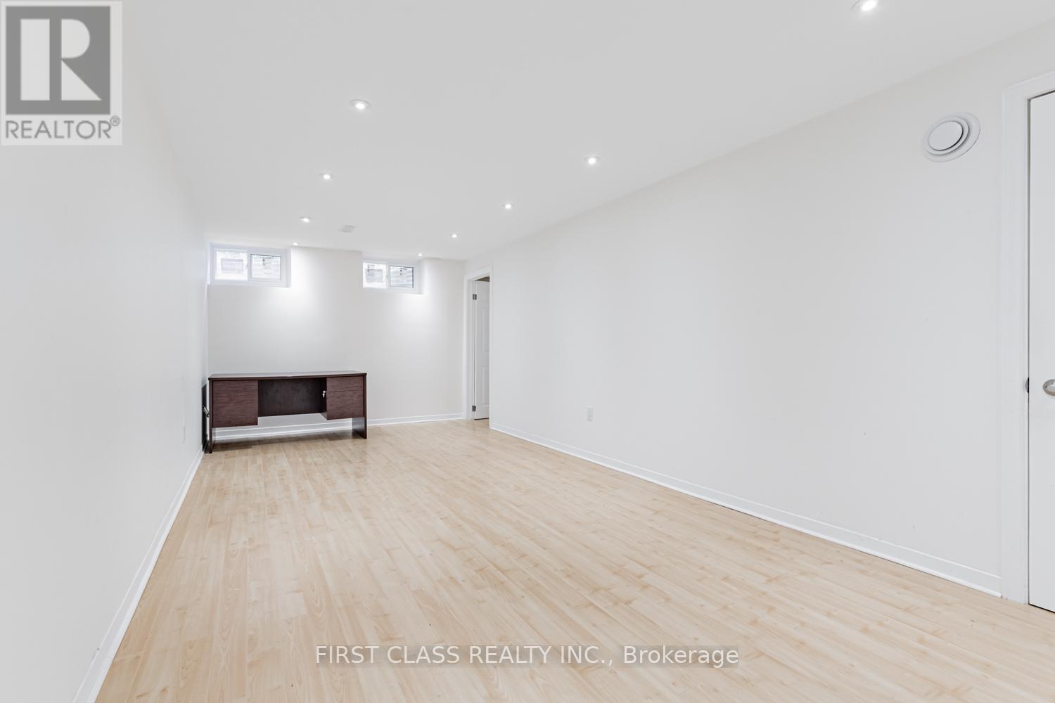 Photo 24 of 97 Bridlewood Boulevard, Toronto ON