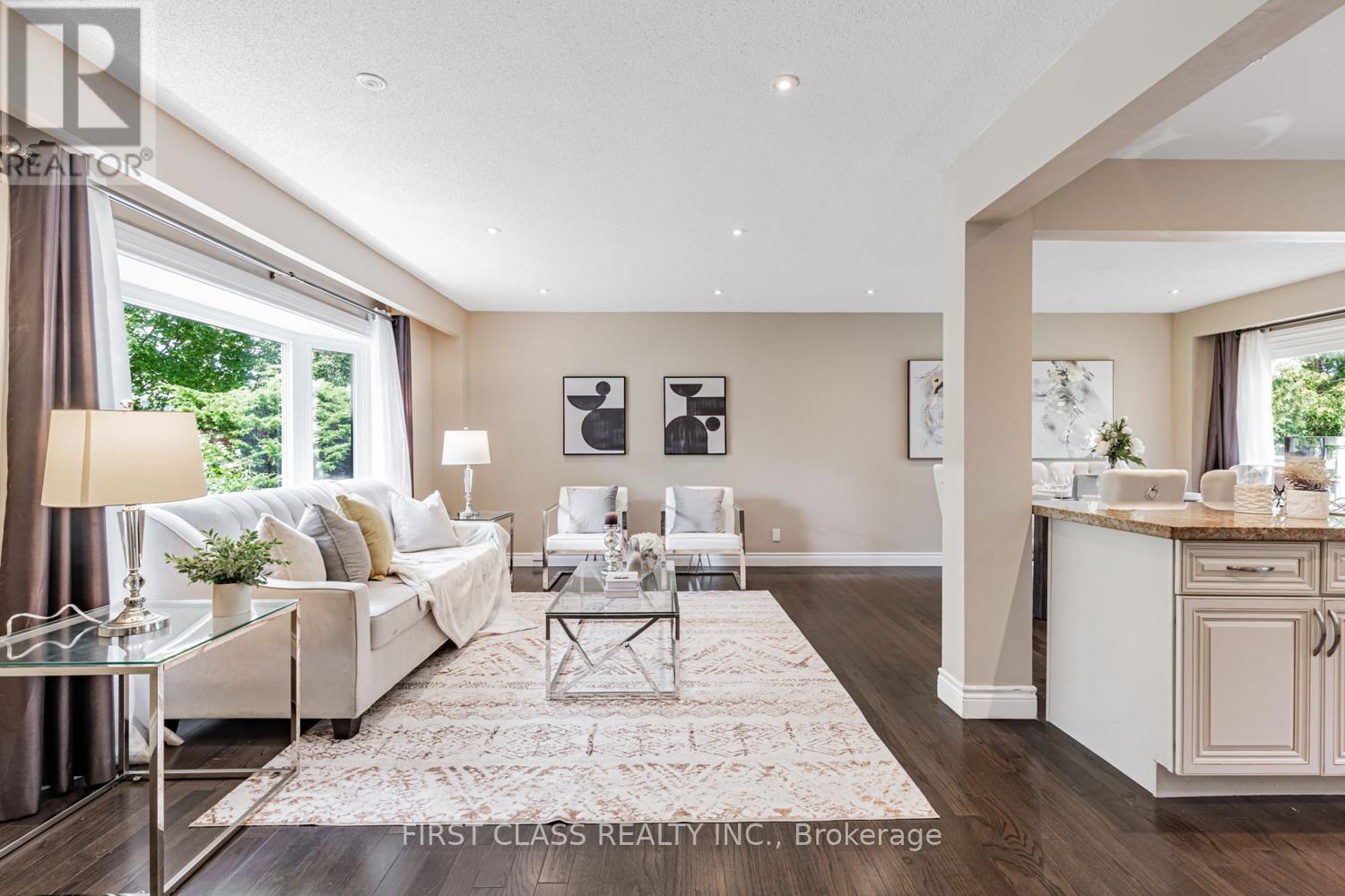 Photo 14 of 97 Bridlewood Boulevard, Toronto ON
