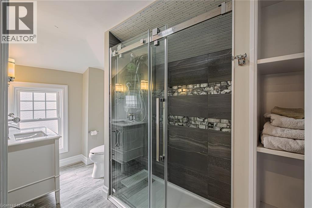 Photo 11 of 180 Brant Avenue, Brantford ON