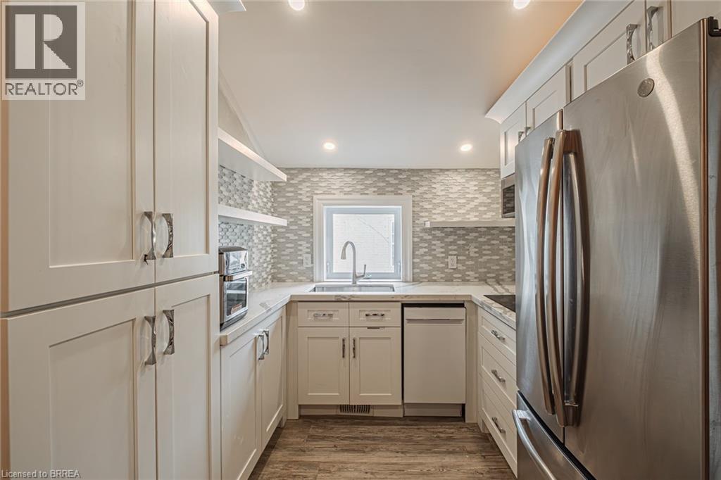 Photo 13 of 180 Brant Avenue, Brantford ON
