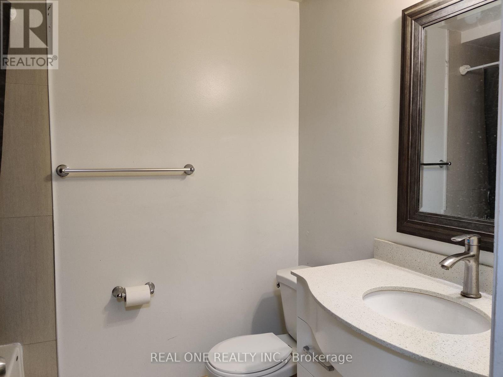 Photo 12 of Upper 93 Southdale Drive, Markham ON