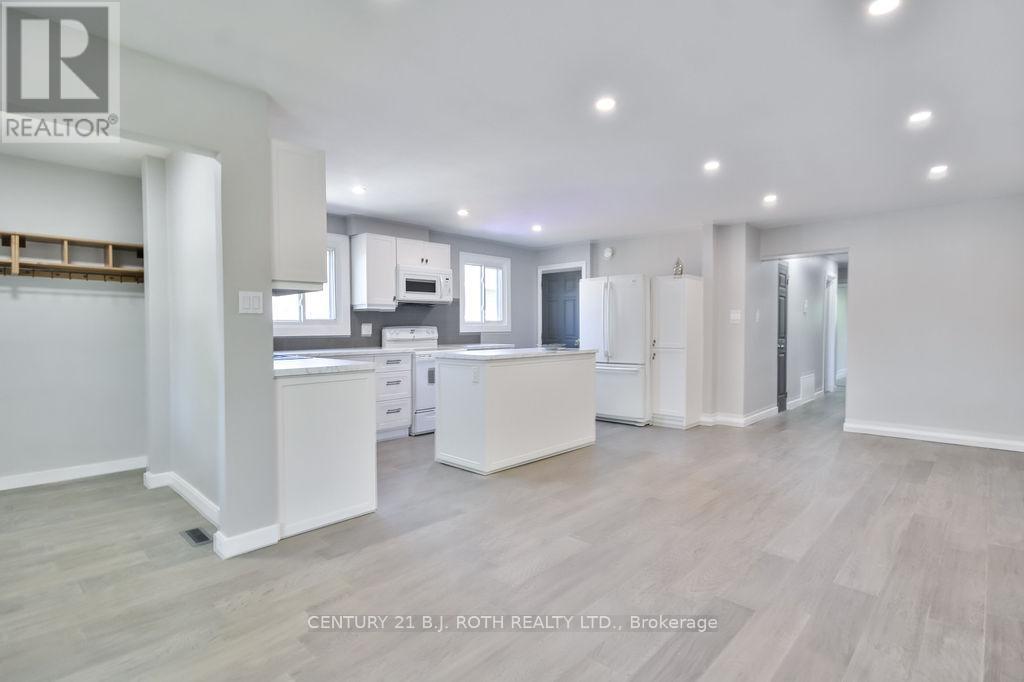 Photo 31 of 47 Stewart Avenue, New Tecumseth ON
