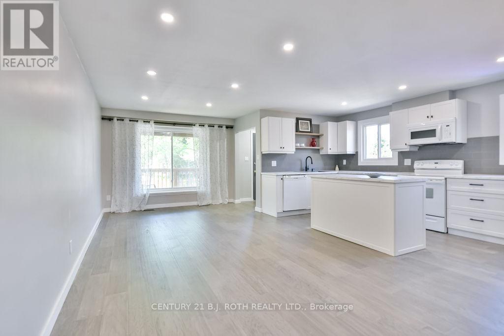 Photo 1 of 47 Stewart Avenue, New Tecumseth ON