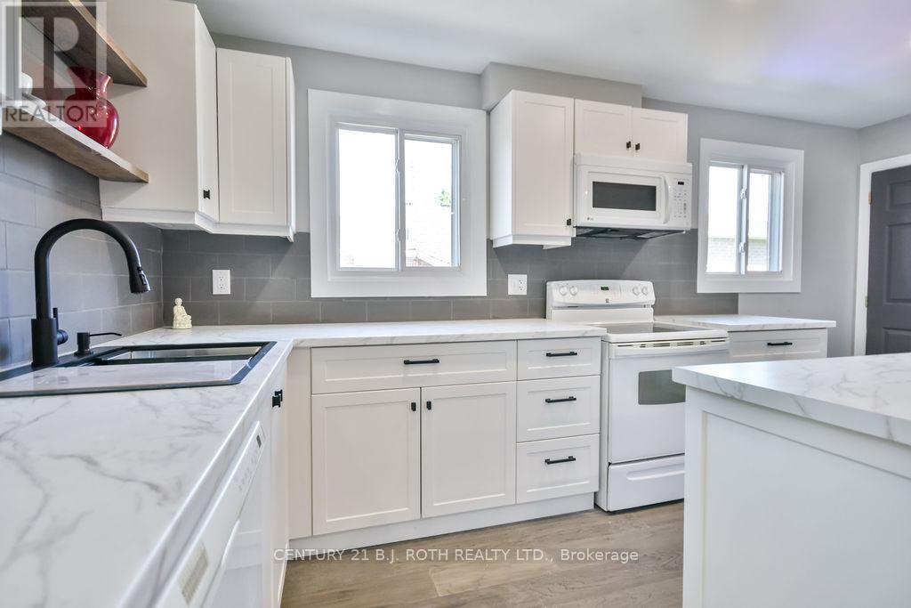 Photo 11 of 47 Stewart Avenue, New Tecumseth ON