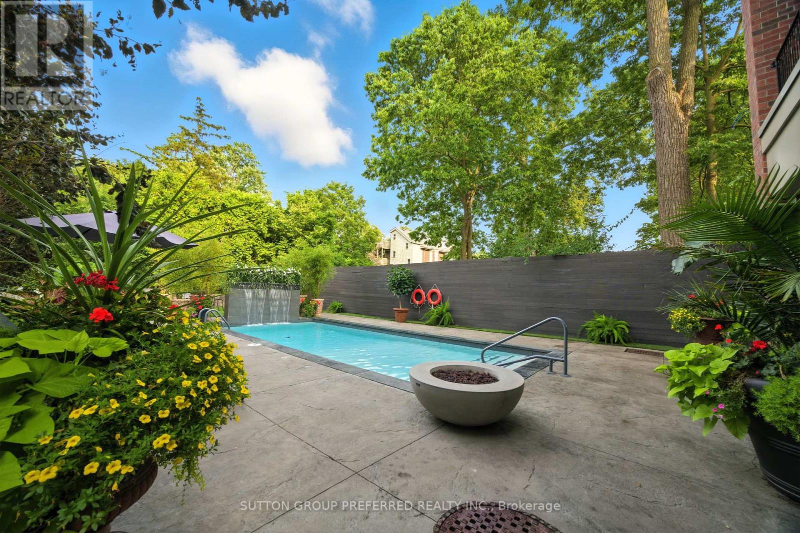 Photo 42 of 303 122 Wortley Road, London South ON