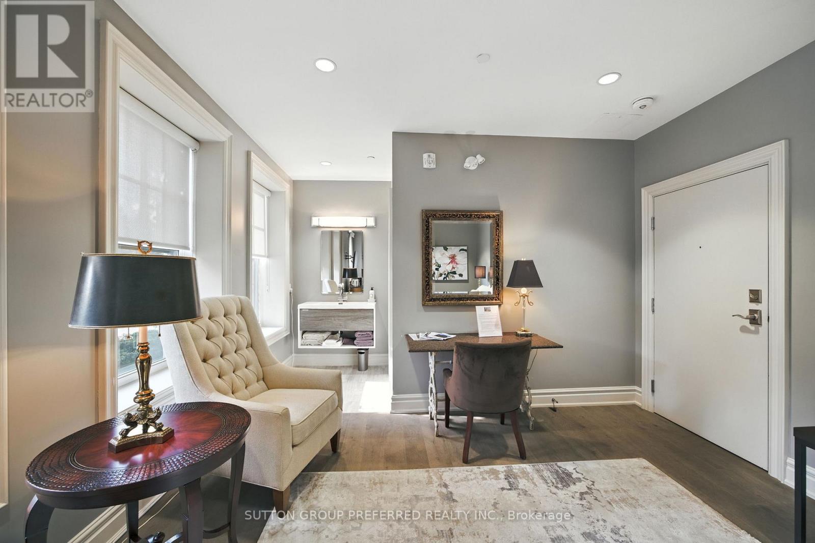 Photo 6 of 303 122 Wortley Road, London South ON
