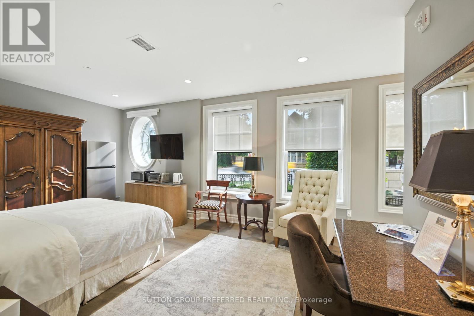 Photo 20 of 303 122 Wortley Road, London South ON