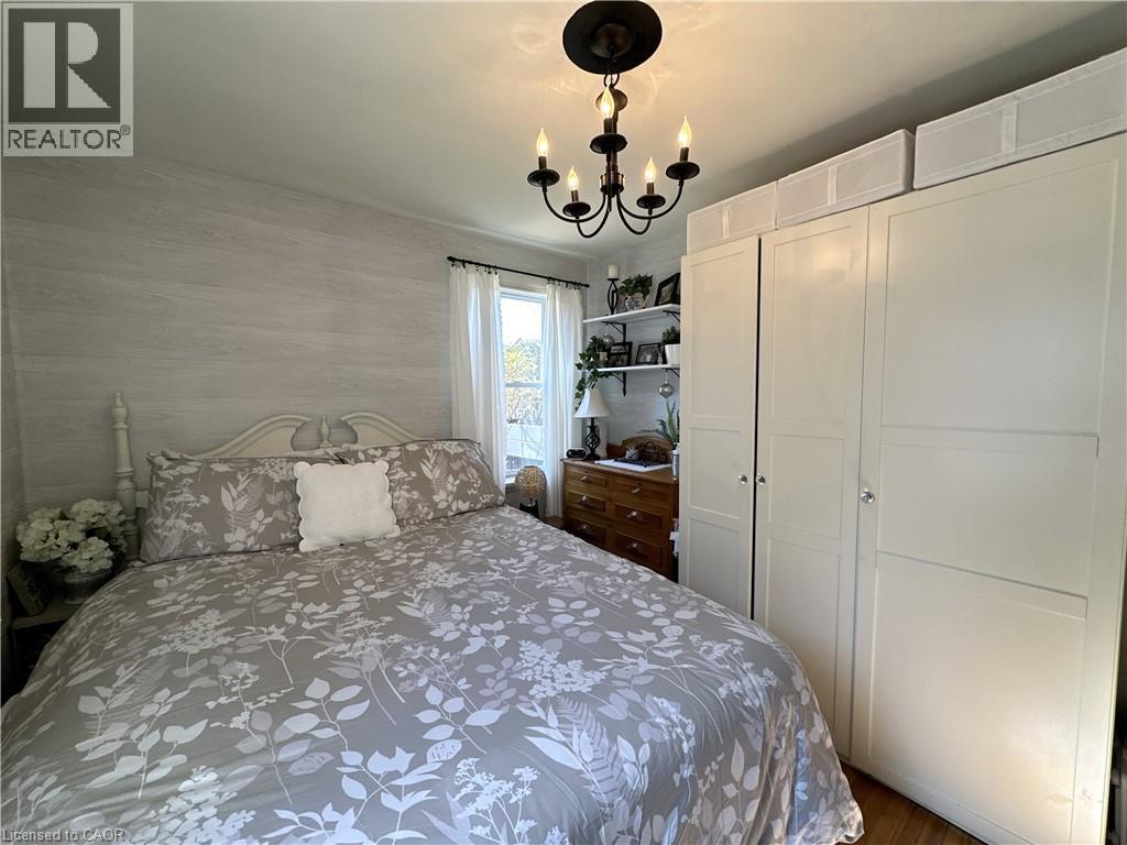 Photo 21 of 78 Queensway Drive E, Simcoe ON