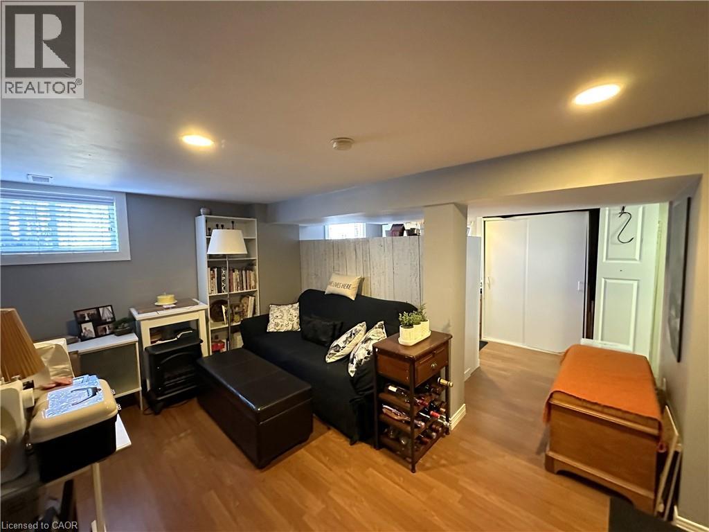 Photo 12 of 78 Queensway Drive E, Simcoe ON